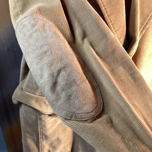 Knack 70’s 3 piece tan corduroy suit. 44 jacket 36” pants. Slight discolor patch - Picture 4 of 14